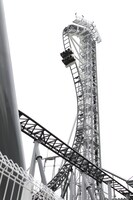 43ｍのタワーからのえぐるような落下。