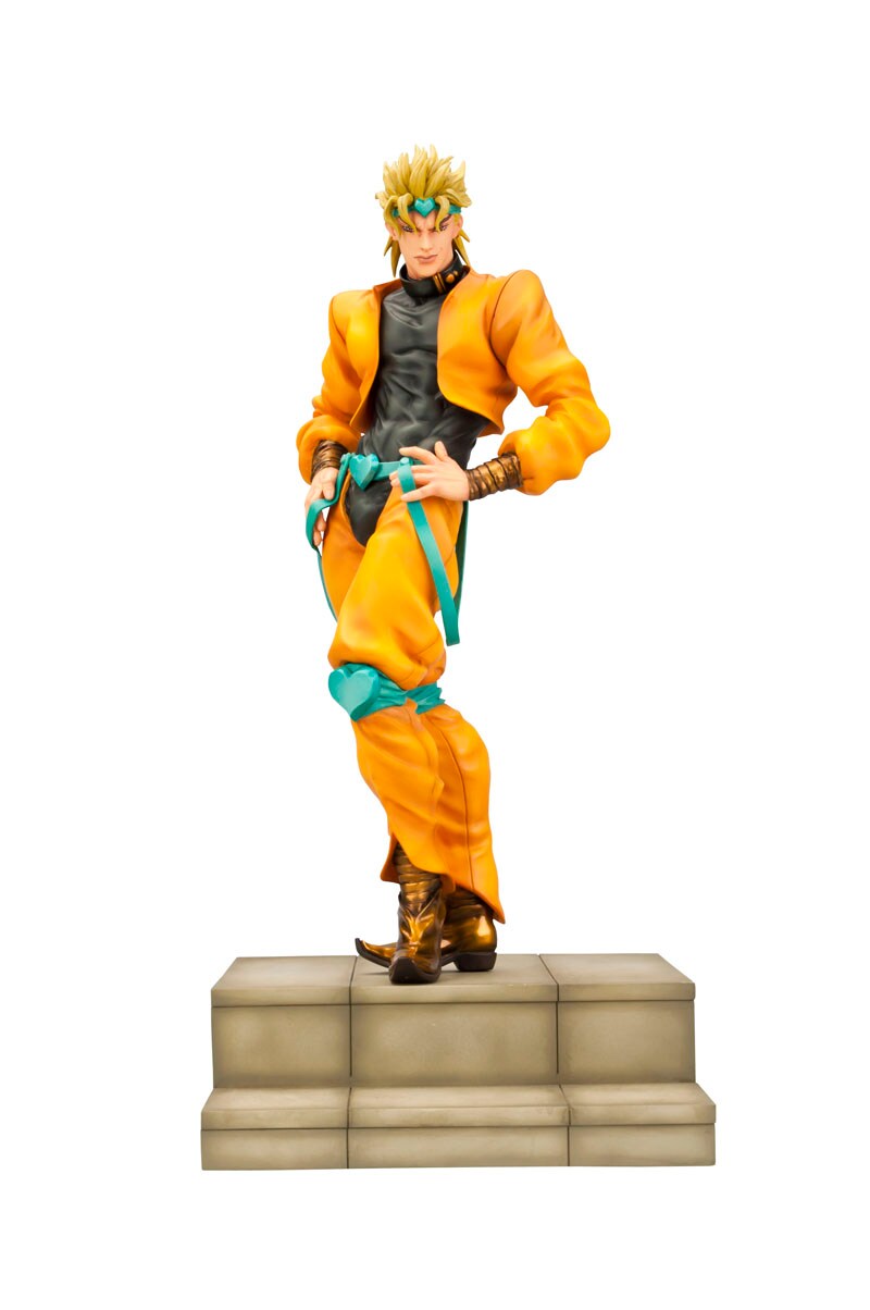 A賞のDIOフィギュア。階段状の台座から見下す目線にシビれる!あこがれるゥ! (C)荒木飛呂彦&LUCKY LAND COMMUNICATIONS/集英社