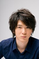 五寸釘光役を演じる金井勇太。