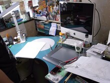 藤原カムイのデスク。