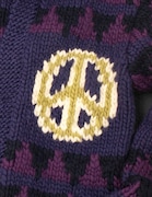 「“ LOVE & PEACE ” Cowichan sweater」Purple (C)Hirohiko Araki & LUCKY LAND COMMUNICATIONS / SHUEISHA