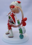 「ハローキティといっしょ！猫村いろは PVC 完成品フィギュア（仮）」(C)1976, 2011 SANRIO CO.,LTD. (W) 2009, 2011 SANRIOWAVE CO.,LTD. (L)