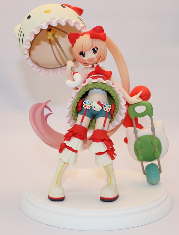 「ハローキティといっしょ！猫村いろは PVC 完成品フィギュア（仮）」(C)1976, 2011 SANRIO CO.,LTD. (W) 2009, 2011 SANRIOWAVE CO.,LTD. (L)
