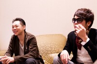 写真左から石井克人、真鍋昌平。10月25日に発売される週刊SPA!11月1日号より。（c）撮影／有高唯之