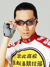 舞台「弱虫ペダル」に出演する、金城真護役の郷本直也。