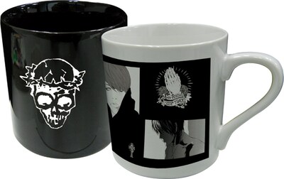 プレゼントされるマグカップ※画像はデザイン中のもの(C)OTSUKA Eiji Jimusyo, Sho-u TAJIMA 2011/KADOKAWA SHOTEN