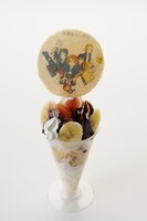 放課後の音楽室で、5人が楽しくお茶をしながら楽器練習するところをイメージした「放課後ミルクティータイム」。