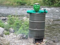 期間中には村長も来店。なおやってくる村長は小栗旬ではないのでご注意を。(C)中村光/スクウェアエニックス・AUTBパートナース