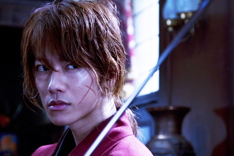 映画 るろうに剣心 佐藤健扮する剣心のビジュアル公開 コミックナタリー