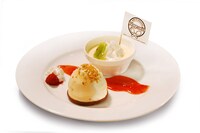 タイアップメニューのうち、「自家製プリンとカプリッチョカフェ」。500円。※写真はイメージです。