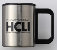 「ヨルムンガンド」グッズの1つ「フタ付きステンレスマグ」。