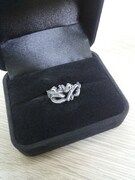 「ざわ…リング SILVER-MATT」には専用の箱も付いてくる。