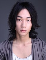 みちこの彼氏・奥村伸一を演じる綾野剛。(C)2012 映画『ヘルタースケルター』製作委員会