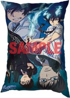 A賞：ジャンボクッション（燐&雪男）裏。(C)加藤和恵／集英社・「青の祓魔師」製作委員会・MBS