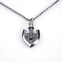 「鏃ネックレス」(C)LUCKY LAND COMMUNICATIONS / SHUEISHA