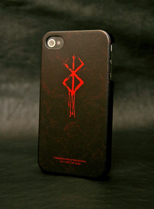 暗闇に浮かび上がる烙印をイメージしたというiPhoneケース「烙印」。