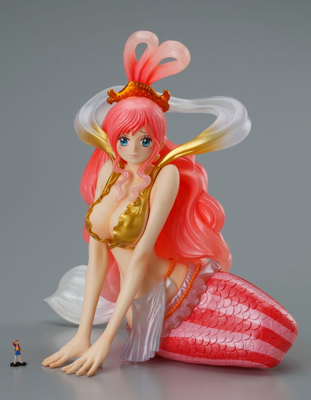 「1/144 WORLD SCALE ONEPIECE しらほし姫」には、ルフィの1/144フィギュアも付属する。(C)尾田栄一郎/集英社・フジテレビ・東映アニメーション
