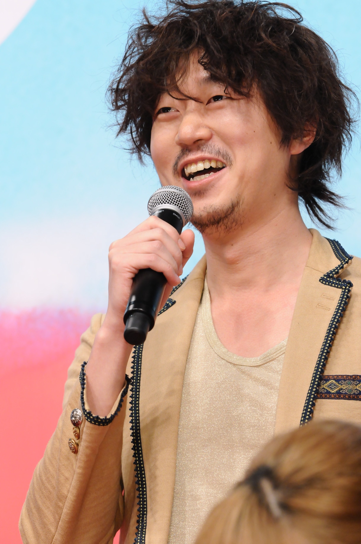 りりこのメイク担当・沢鍋錦二役の新井浩文。(C)2012 映画『ヘルタースケルター』製作委員会