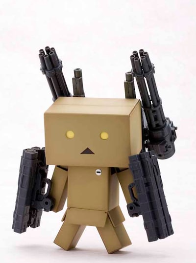 「M.S.G」シリーズの武器を装備した状態の「ダンボー」プラモデル。※実際の商品には「M.S.G」シリーズは付属しません。(c)KIYOHIKO AZUMA/YOTUBA SUTAZIO