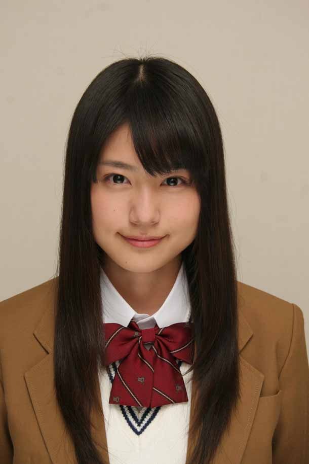 ユイ役を演じる有村架純。