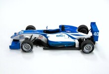 50名にプレゼントされる「1/43スケール ミニチュアカー ダラーラF3XX『capeta』」(C)プラネックスコミュニケーション (C)曽田正人／講談社 ※画像は開発中のものです。