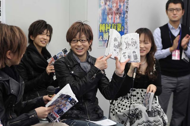 生アフレコに挑戦する武器屋桃太郎。