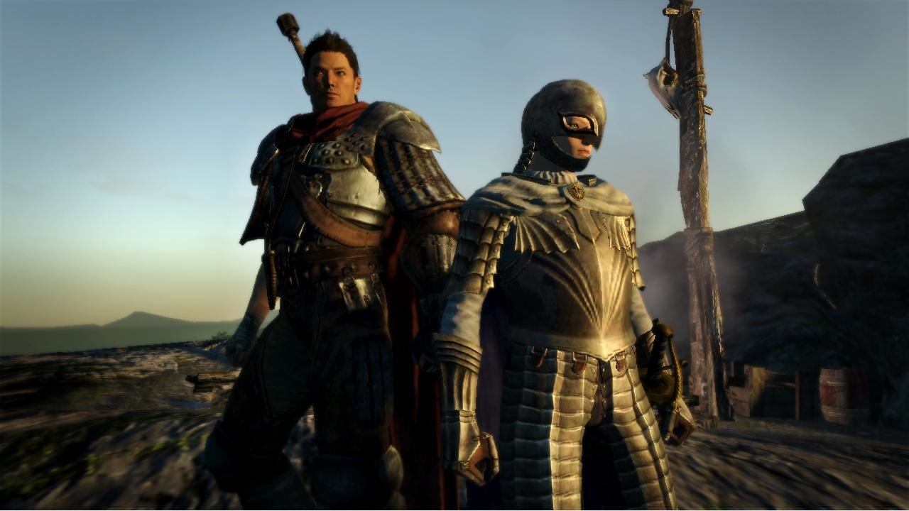 「切り込み隊長の装具」と「白い鷹の装具」着用イメージ。(C)CAPCOM CO., LTD. 2012 ALL RIGHTS RESERVED.