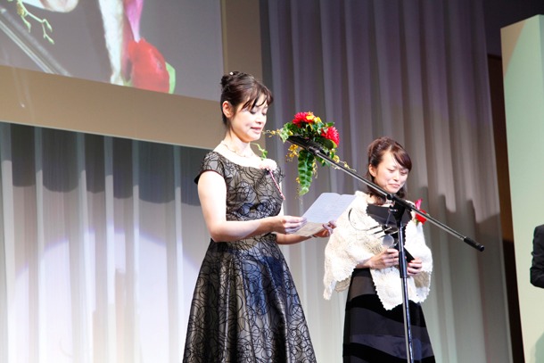 マンガ部門の審査委員主査・さいとうちほは、「土星マンション」について「真っ当で力強いメッセージ性があり、審査員全員の賞賛を集めた」と賞賛した。