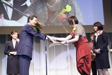 「マスタード・チョコレート」で新人賞を受賞した、冬川智子。