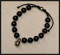 ベヘリット・ブレスレット「覇王」（C）三浦建太郎／白泉社