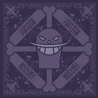 「海賊旗ミニバンダナ～赤髪海賊団+白ひげ海賊団Ver.～OP展2012」予価1000円。(C)尾田栄一郎 / 集英社