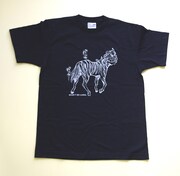 「アフロ田中」トラウマ＆シャナナナナTシャツが発売