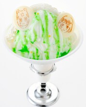 マジックスノーで販売される「ギンと蛍の夏祭りデート」。価格は650円。 (C)緑川ゆき・白泉社/「蛍火の杜へ」製作委員会