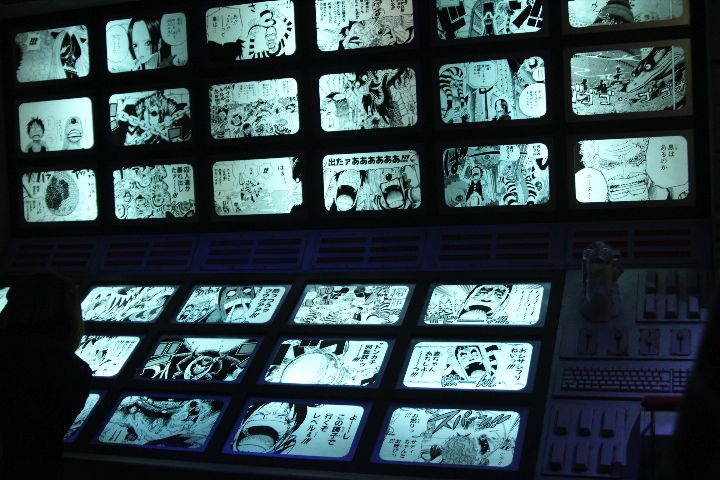 インペルダウンのモニター室。それぞれのモニターに脱獄劇のシーンが映しだされている。