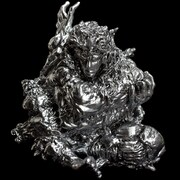 「ジョジョの奇妙な冒険 カーズの考えるのをやめた文鎮」シルバーVer. (C)荒木飛呂彦／集英社