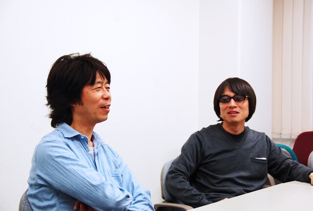 真心ブラザーズ。左から、桜井秀俊、YO-KING。