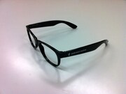 「おやすみプンプン」10巻限定版に付属する伊達メガネ。