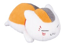 ダブルチャンスキャンペーンでプレゼントされる「くつろぎニャンコ先生ぬいぐるみ ～居眠りver.～」。(C)緑川ゆき・白泉社／「夏目友人帳」製作委員会