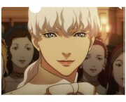 優しく微笑むグリフィスのクリアファイル。(C)三浦建太郎（スタジオ我画）・白泉社／BERSERK FILM PARTNERS