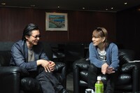 北条司（左）と小室哲哉（右）。