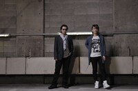 北条司（左）と小室哲哉（右）。