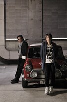 「ヴァーチャルアーティスト Mana」を共同で生み出した2人。左が北条司、右が小室哲哉。