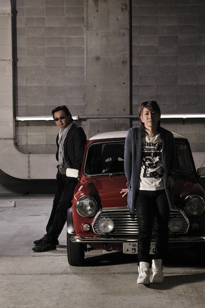 「ヴァーチャルアーティスト Mana」を共同で生み出した2人。左が北条司、右が小室哲哉。