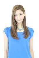 紺野泉を演じる菜々緒。