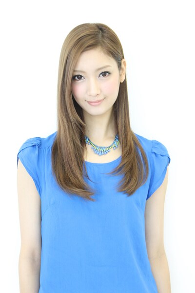 紺野泉を演じる菜々緒。