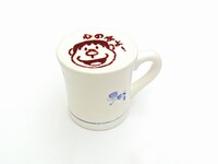 ジャイアンのラテアートが楽しめる「カフェラテ」。