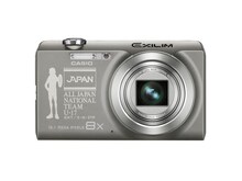 「新テニスの王子様」デジタルカメラ本体（シルバー）。(C)許斐 剛／集英社・NAS・新テニスの王子様プロジェクト