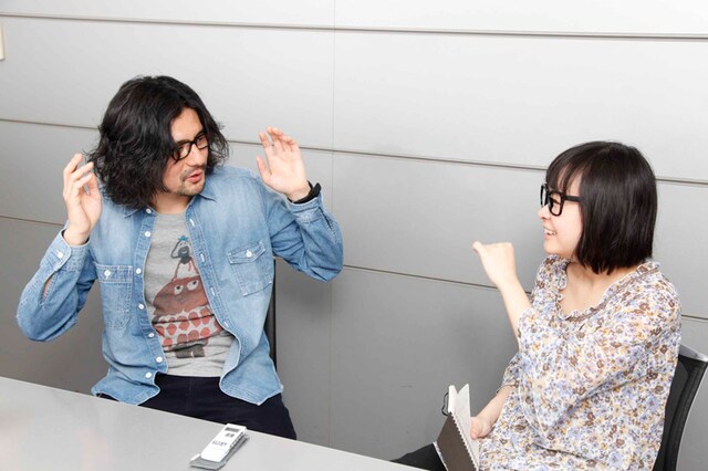 BiSがきっかけでアイドルにハマり、最近はハロプロばかり聴いているといううすた京介（写真左）とヒラノノゾミ。（撮影：菱沼勇夫）