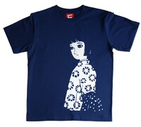 「紅い花」をモチーフとした「つげ義春T式シャツ」。