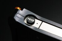 「iPhone4,4Sアルミ削り出しケース(ソリッドブラック)」(C)Chuya Koyama/Kodansha